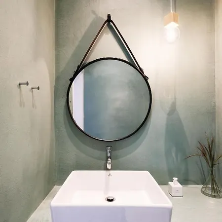 Zen Minimal Luxury Housing * Τυρός