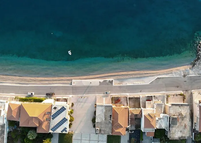 Zen Minimal Luxury Housing * Tirós