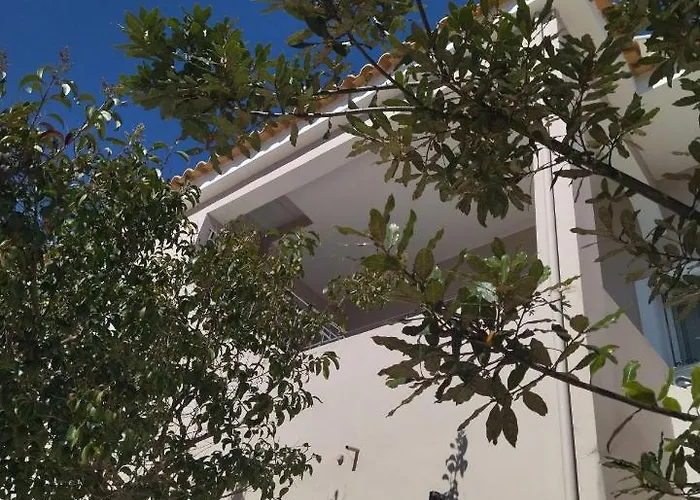 Zen Minimal Luxury Housing * Tirós