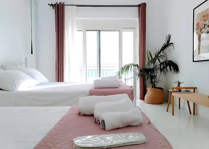 Zen Minimal Luxury Housing * Tirós