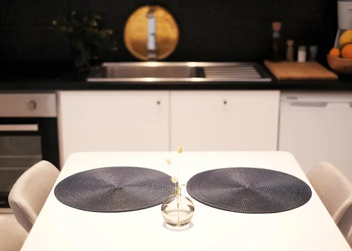 Zen Minimal Luxury Housing *