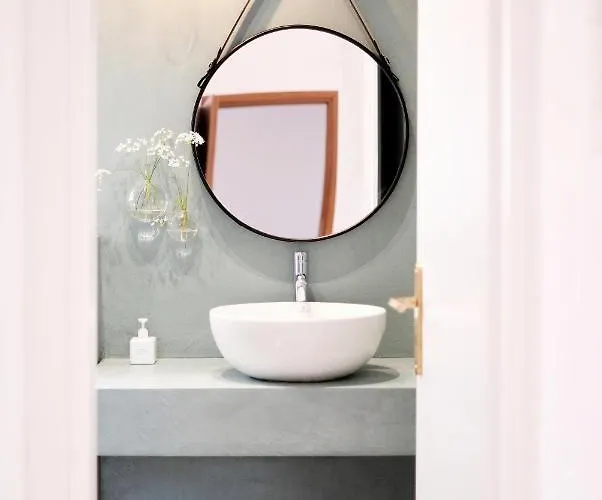 Zen Minimal Luxury Housing Tirós