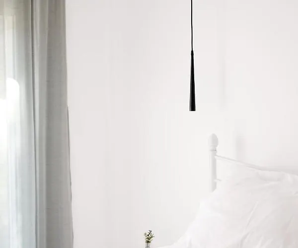 Zen Minimal Luxury Housing *